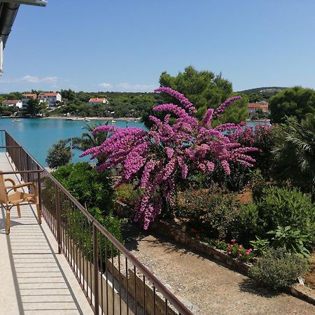 Trim Rooms And Apartments Lovište المظهر الخارجي الصورة
