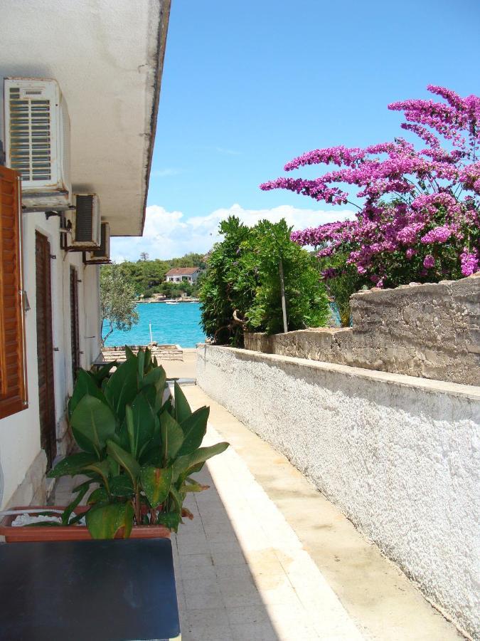 Trim Rooms And Apartments Lovište المظهر الخارجي الصورة