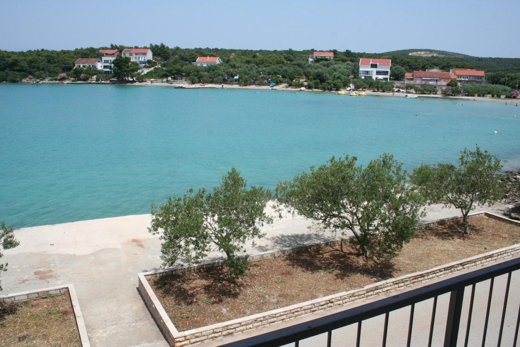 Trim Rooms And Apartments Lovište المظهر الخارجي الصورة